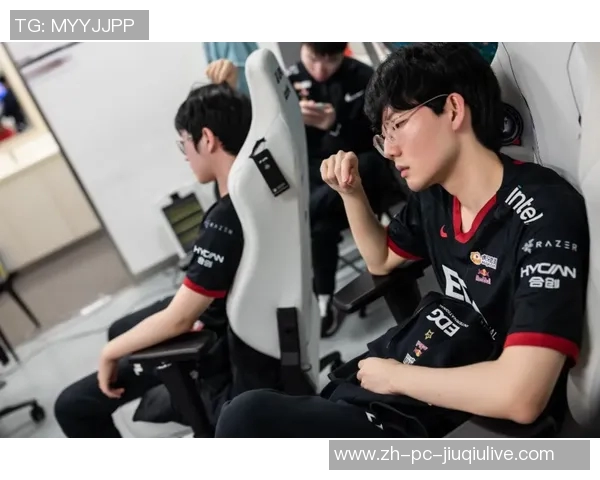 哈肯与艾夫斯堡激战正酣谁能在这场对决中笑到最后